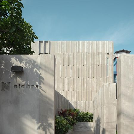 Nidhra Boutique Hotel Bangkok Exterior photo